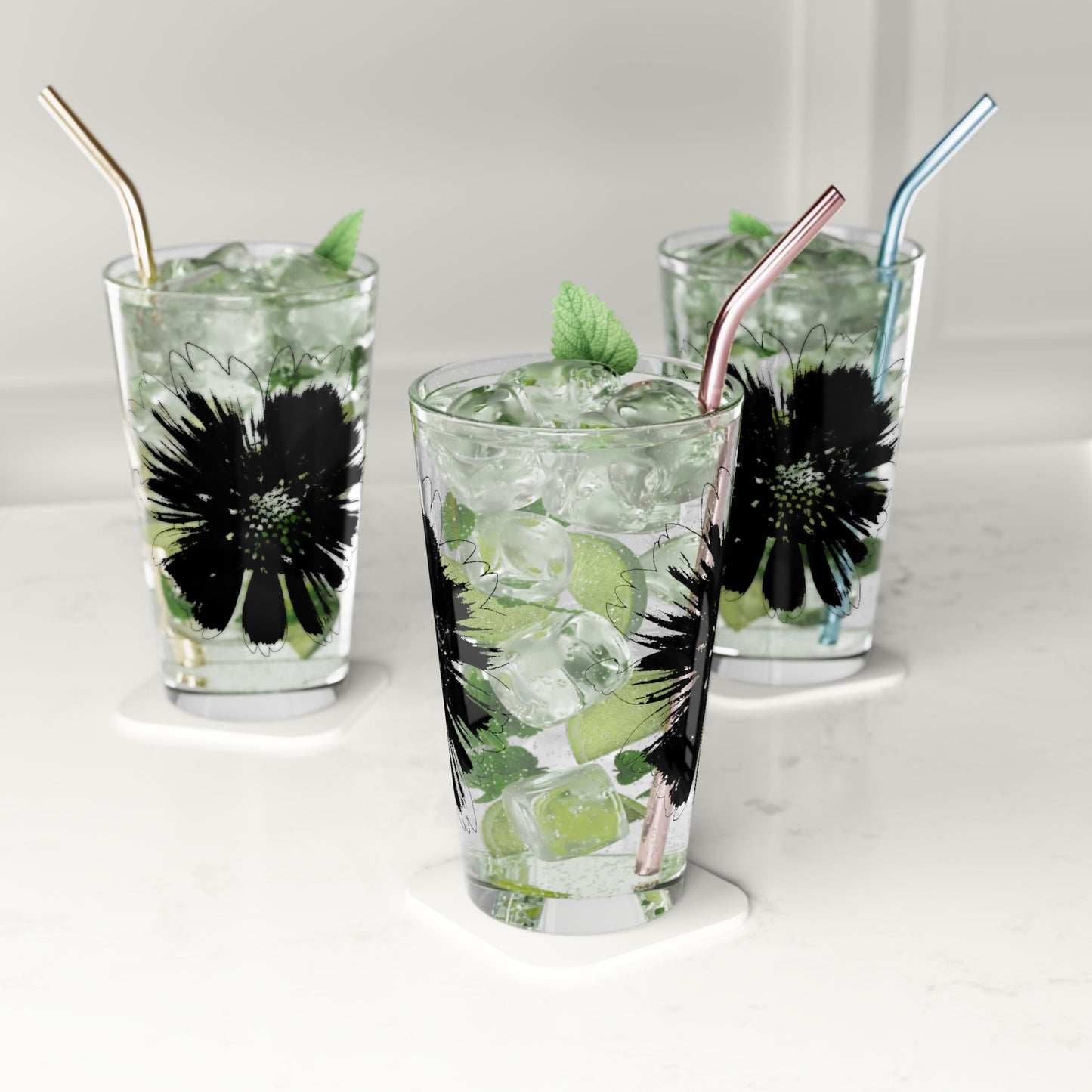 Black and White Gaillardia Pint Glass, 16oz