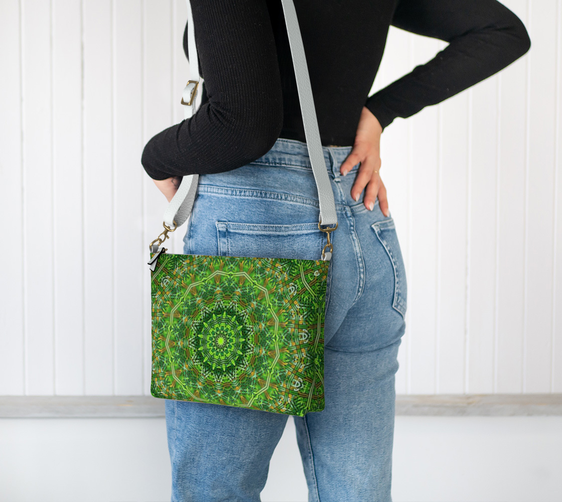 Green Celtic Circle Vegan Crossbody Purse