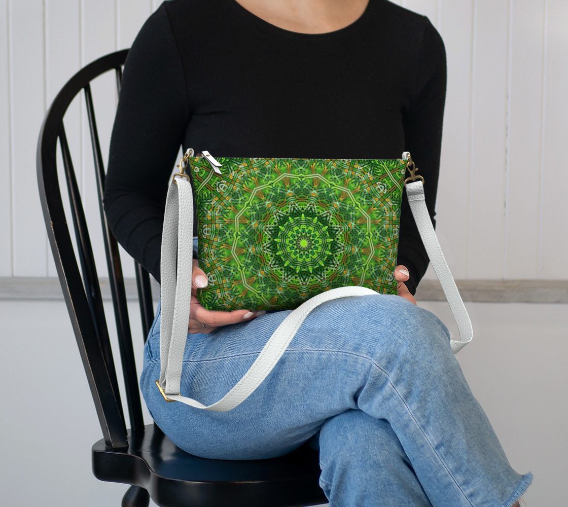Green Celtic Circle Vegan Crossbody Purse