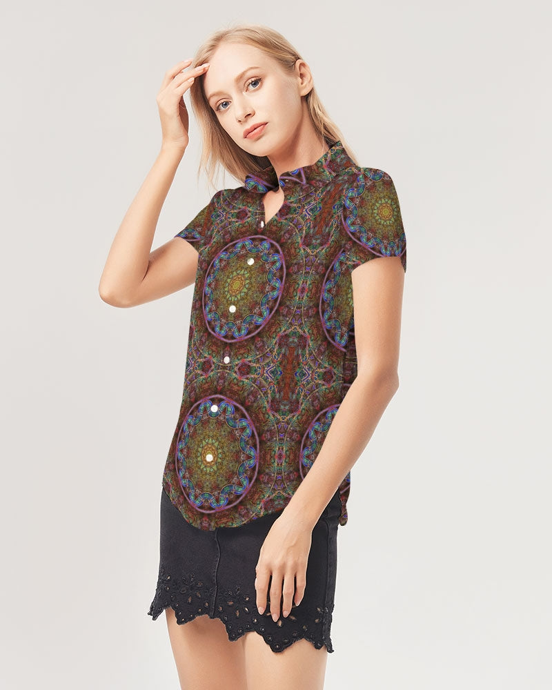 Blue Pink Windy Kaleidoscope Women's All-Over Print Short Sleeve Button Up