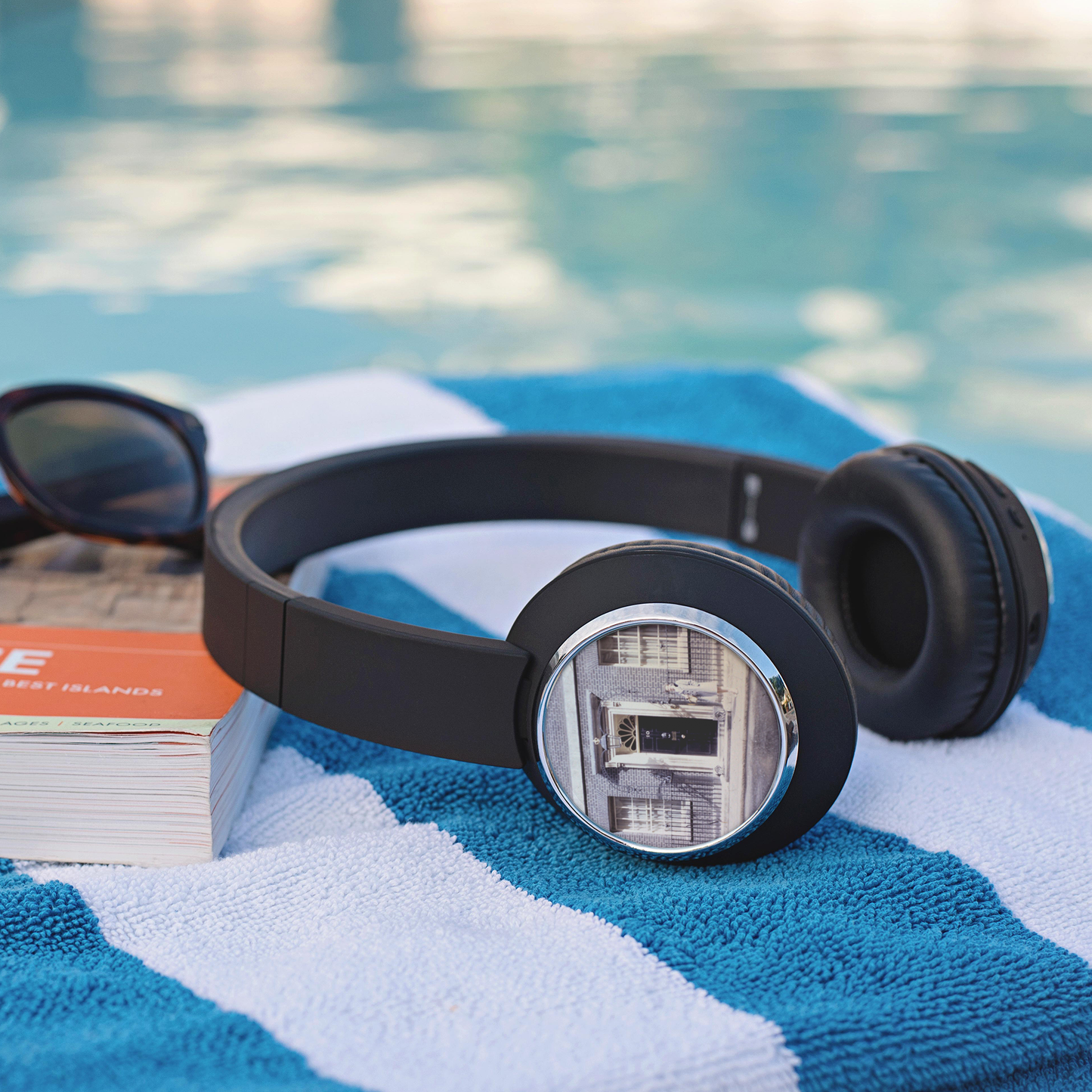 Europe_1967_No_2_Beebop_Headphones_Lifestyle_Mockup.png