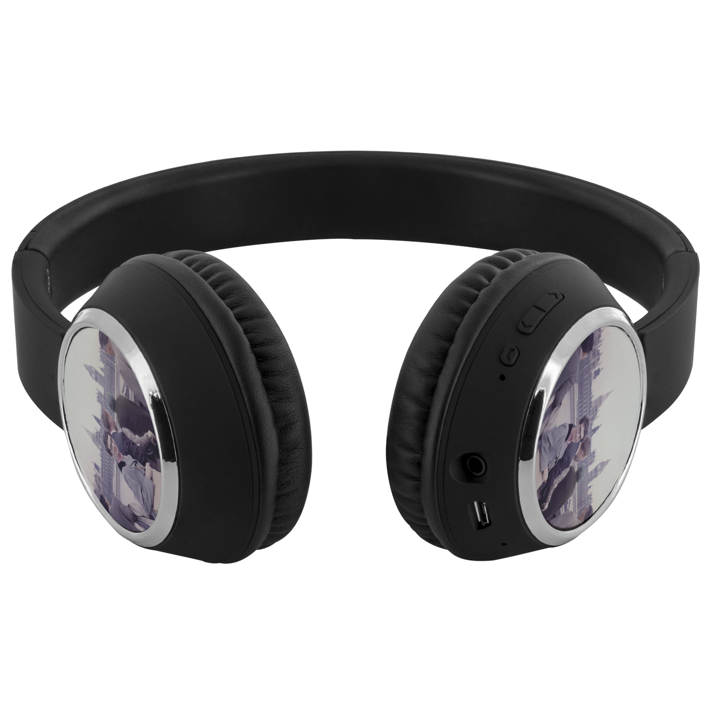 Europe_1967_No_3_Beebop_Headphones_View_03_Mockup.png