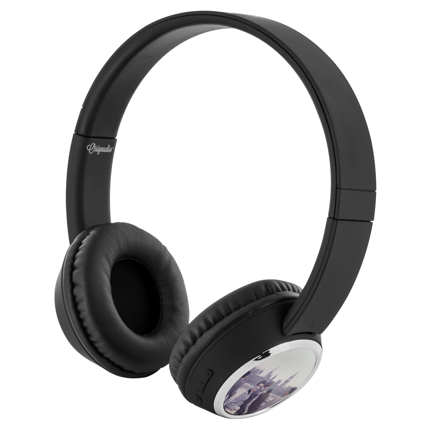 Europe_1967_No_3_Beebop_Headphones_View_04_Mockup.png