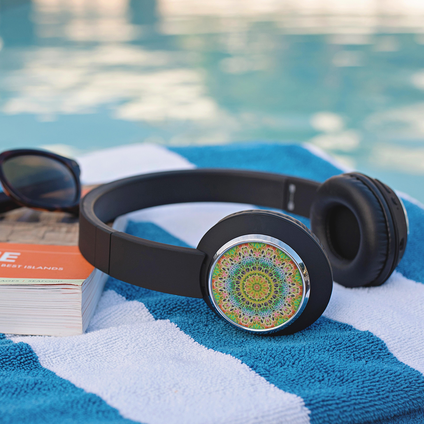 Green_Orange_Kaleidoscope_Beebop_Headpho_Lifestyle_Mockup.png