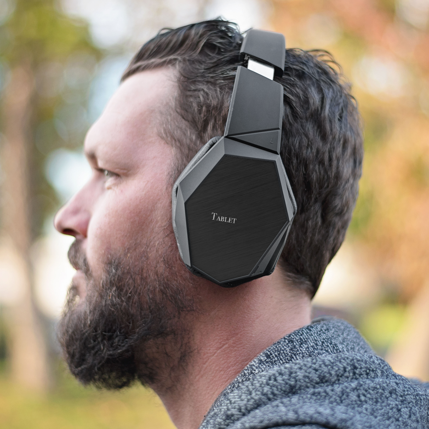 Wrapsody_Tablet_Headphones_Lifestyle_Mockup.png