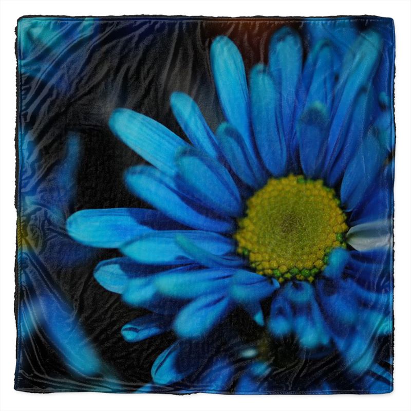 Blue Daisy Throw