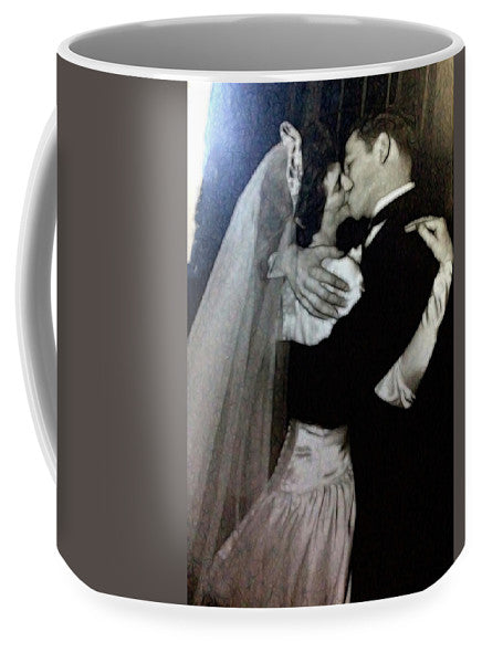 1940s Wedding Kiss - Mug