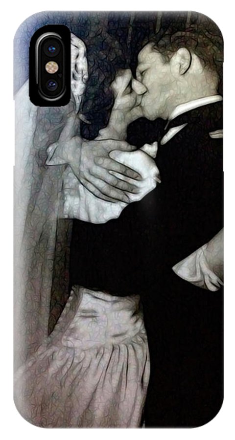 1940s Wedding Kiss - Phone Case