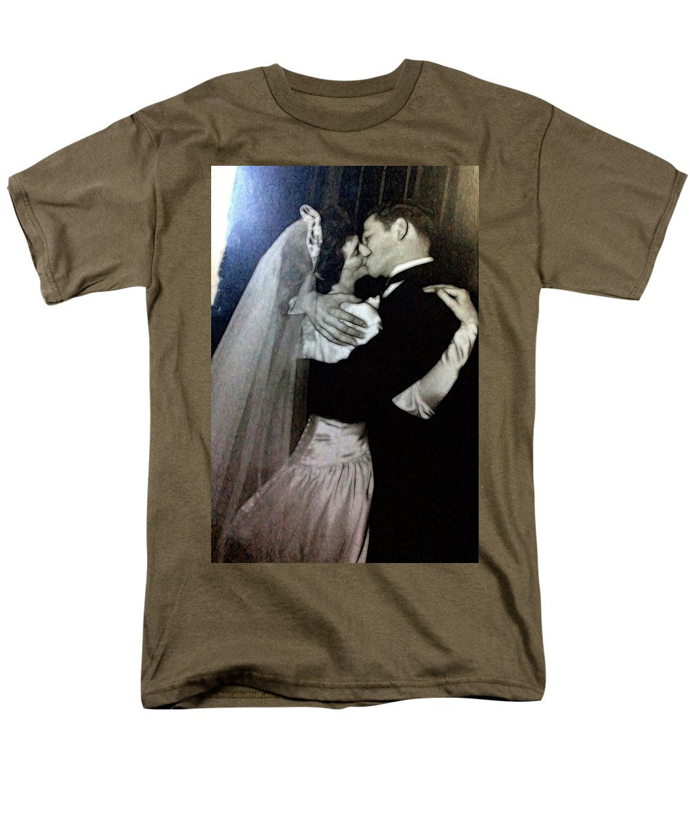 1940s Wedding Kiss - Men's T-Shirt (Regular Fit)