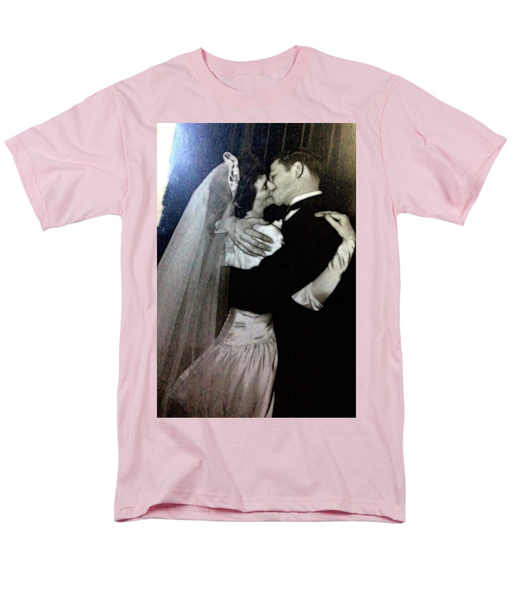 1940s Wedding Kiss - Men's T-Shirt (Regular Fit)