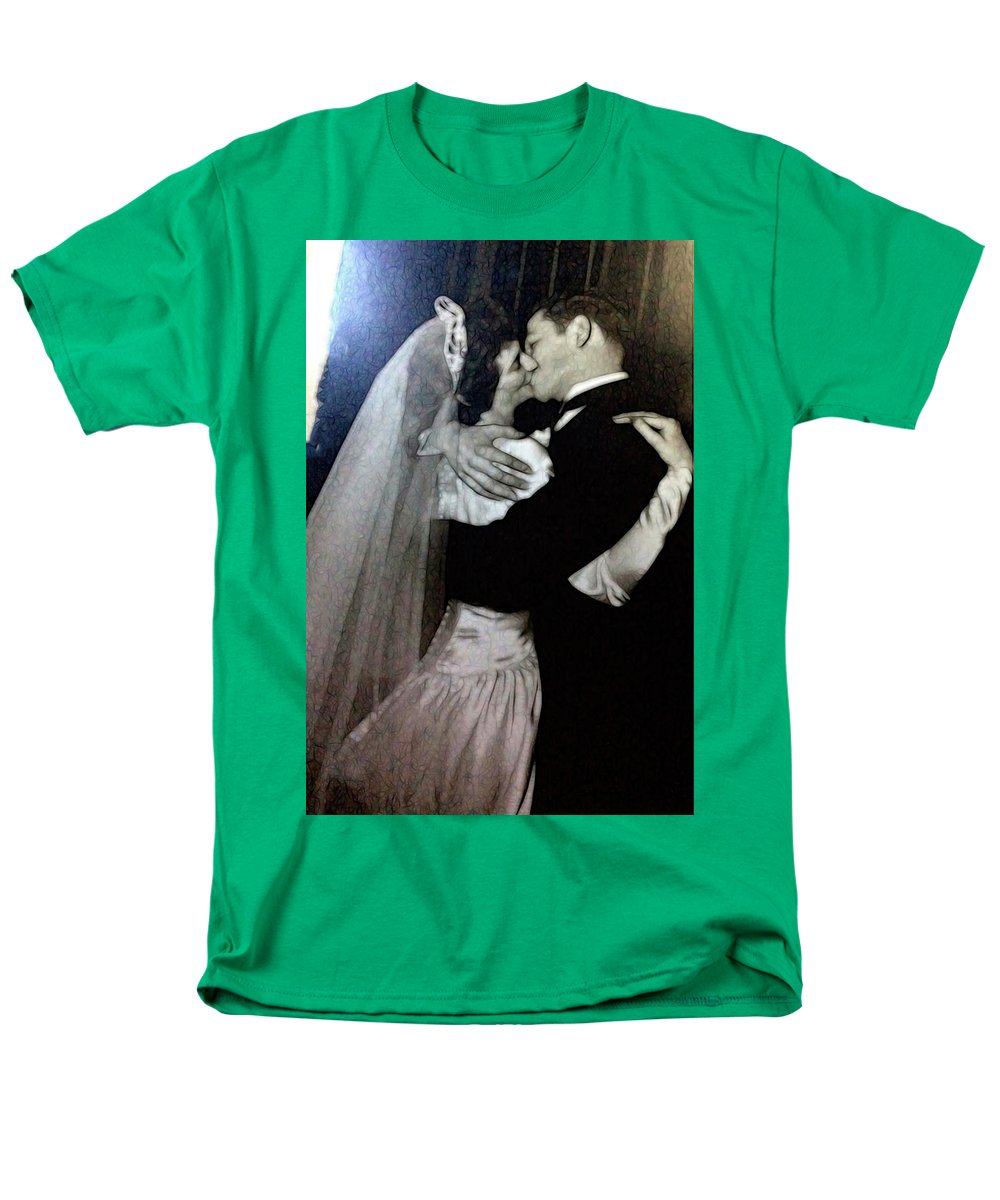 1940s Wedding Kiss - Men's T-Shirt (Regular Fit)