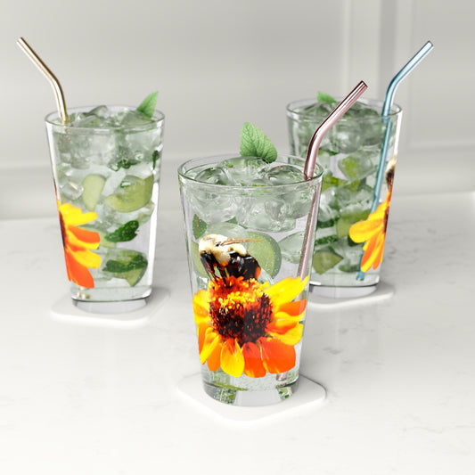 Bee On a Flower Pint Glass, 16oz