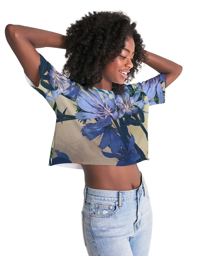 Blue Wildflowers Women's Lounge Cropped Tee