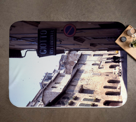 Europe 1967 No 15 Throw Blanket