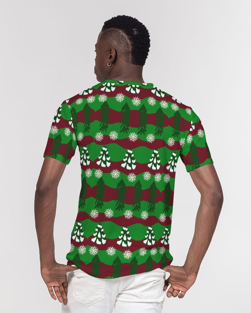 Snowy Evergreen Pattern Men's Everyday Pocket Tee