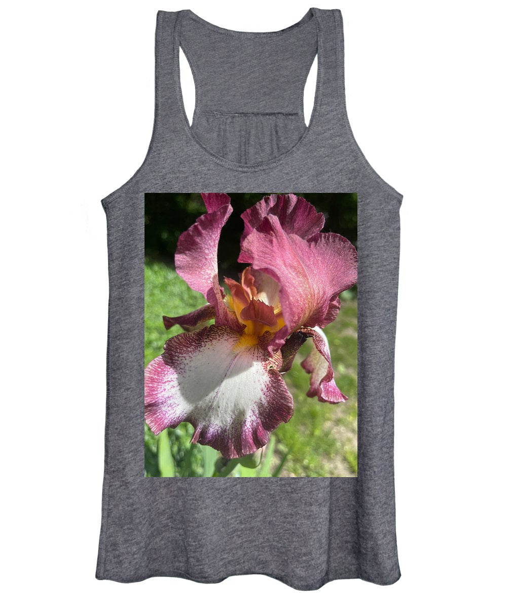 Burgundy iris - Women's Tank Top