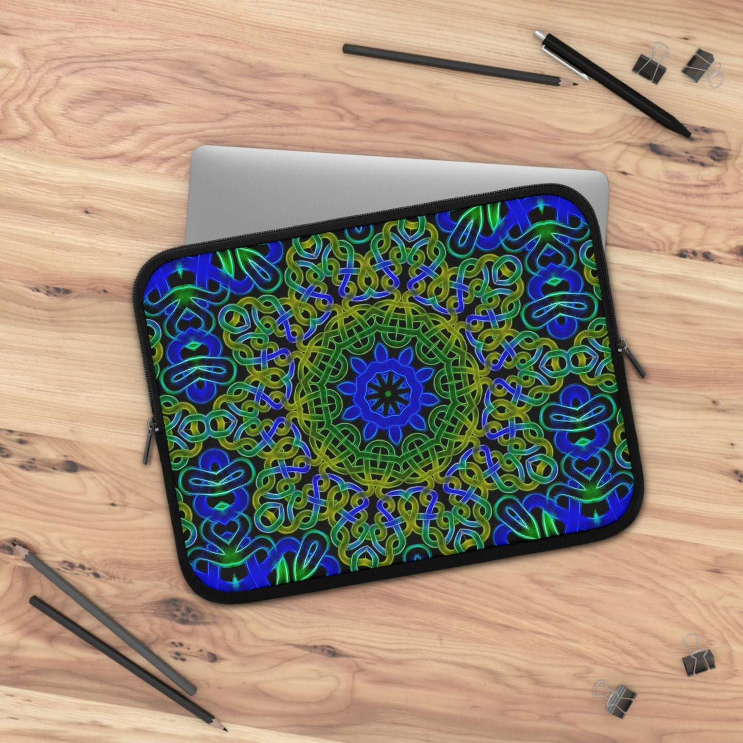 Blue Green Celtic Knot Pattern Laptop Sleeve