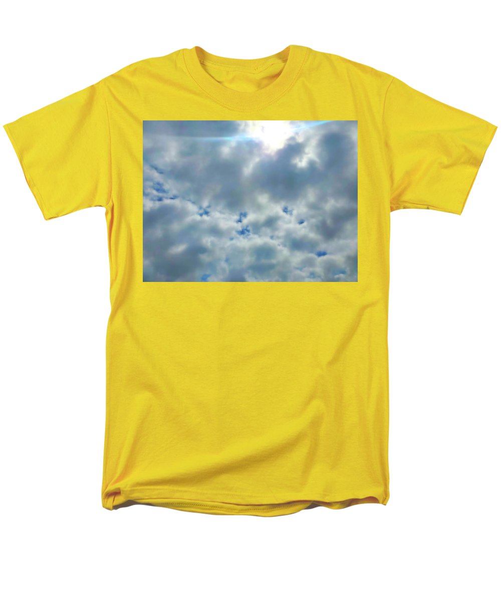 Clouds Above a Park - Men's T-Shirt (Regular Fit)
