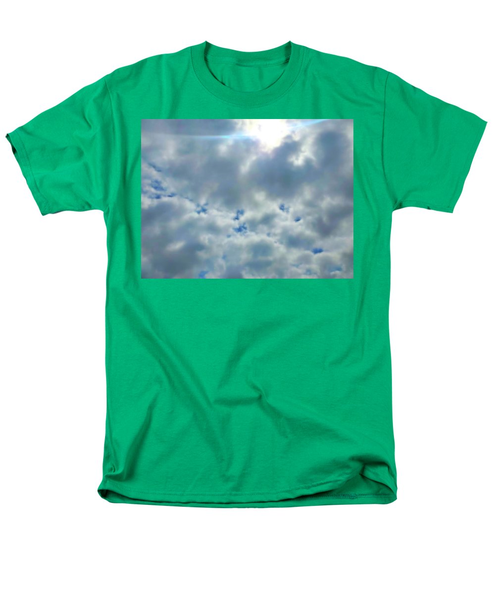 Clouds Above a Park - Men's T-Shirt (Regular Fit)