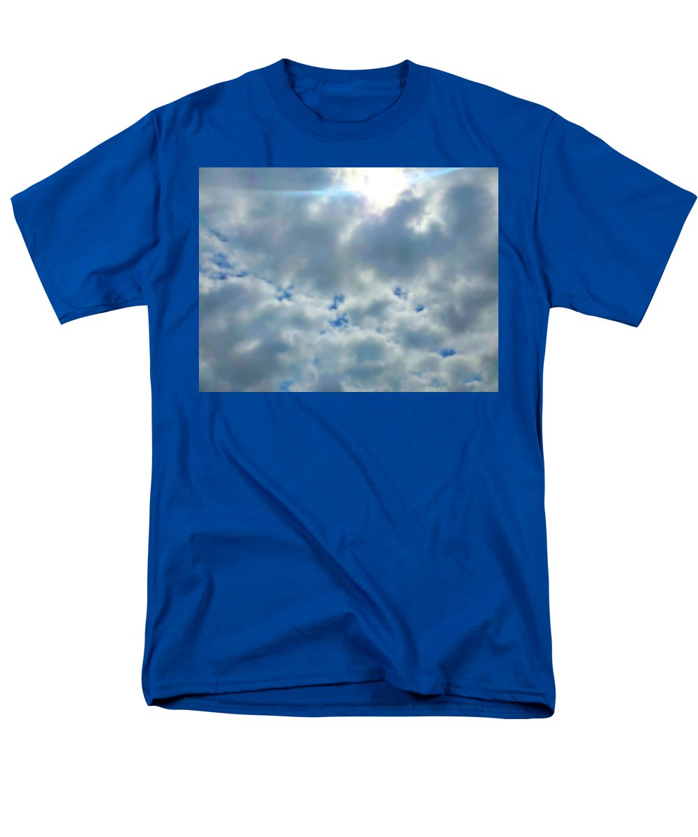 Clouds Above a Park - Men's T-Shirt (Regular Fit)