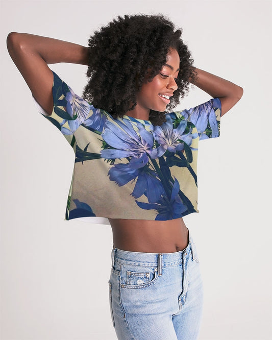 Blue Wildflowers Women's Lounge Cropped Tee