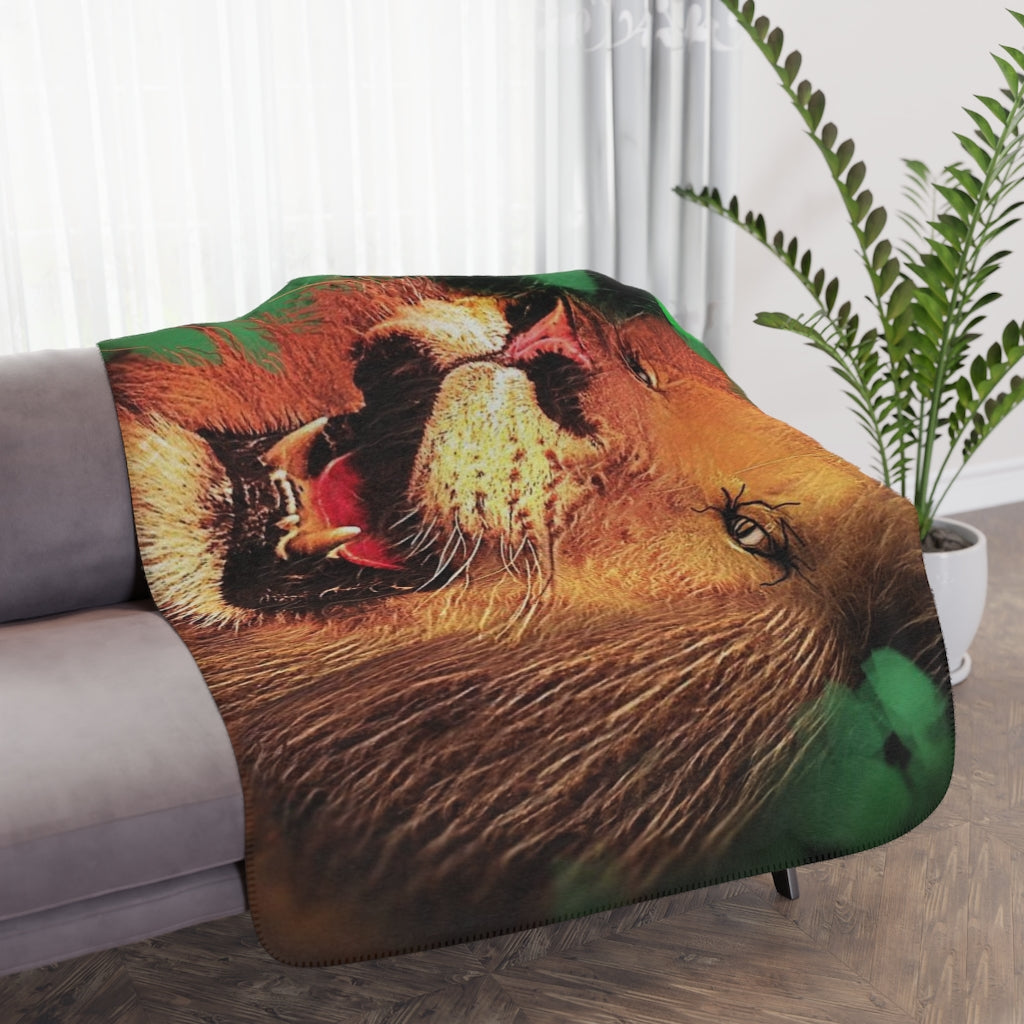 Lion In The Woods Tan Sherpa Blanket