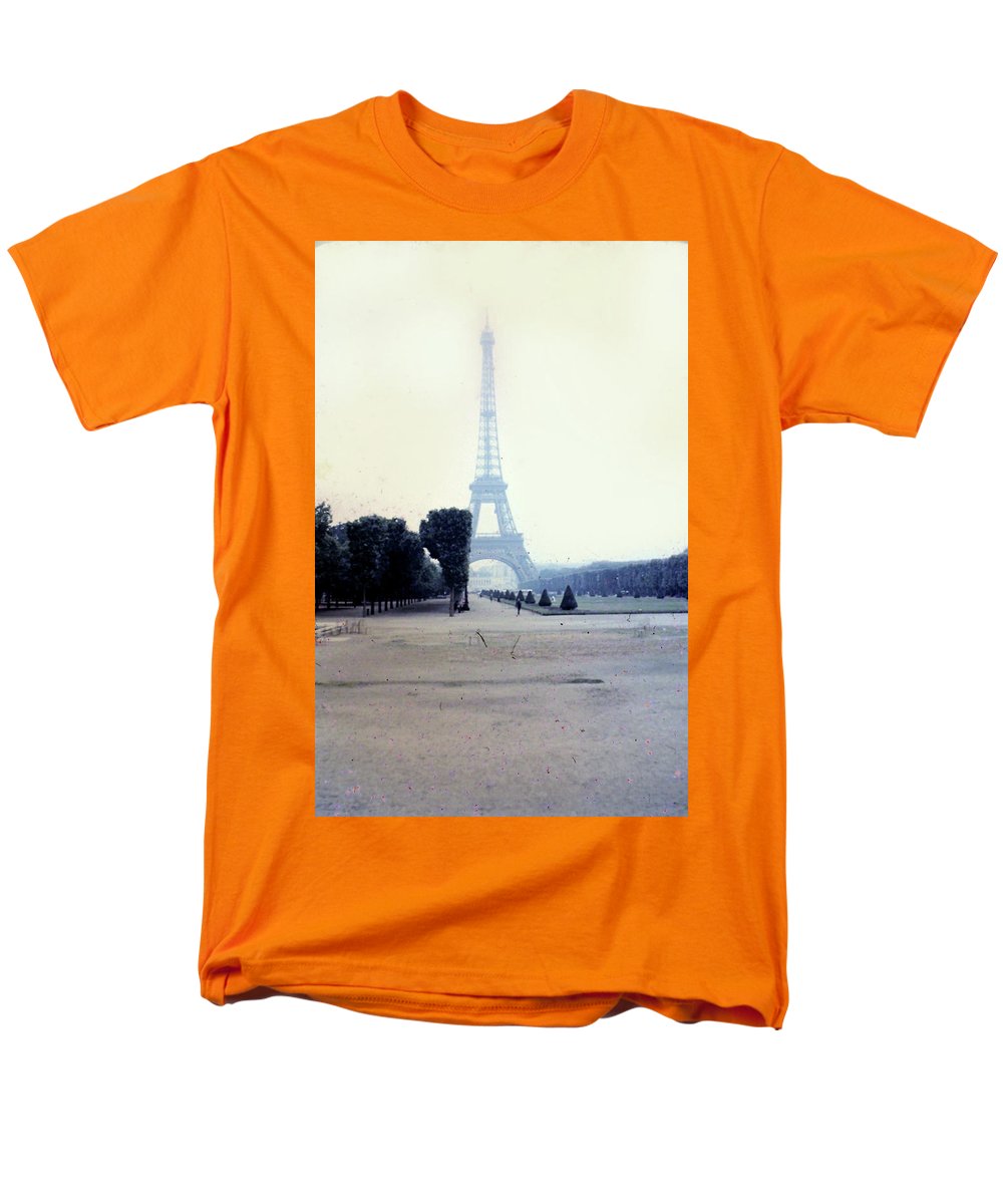 Europe Trip 1968 Number 22 - Men's T-Shirt (Regular Fit)