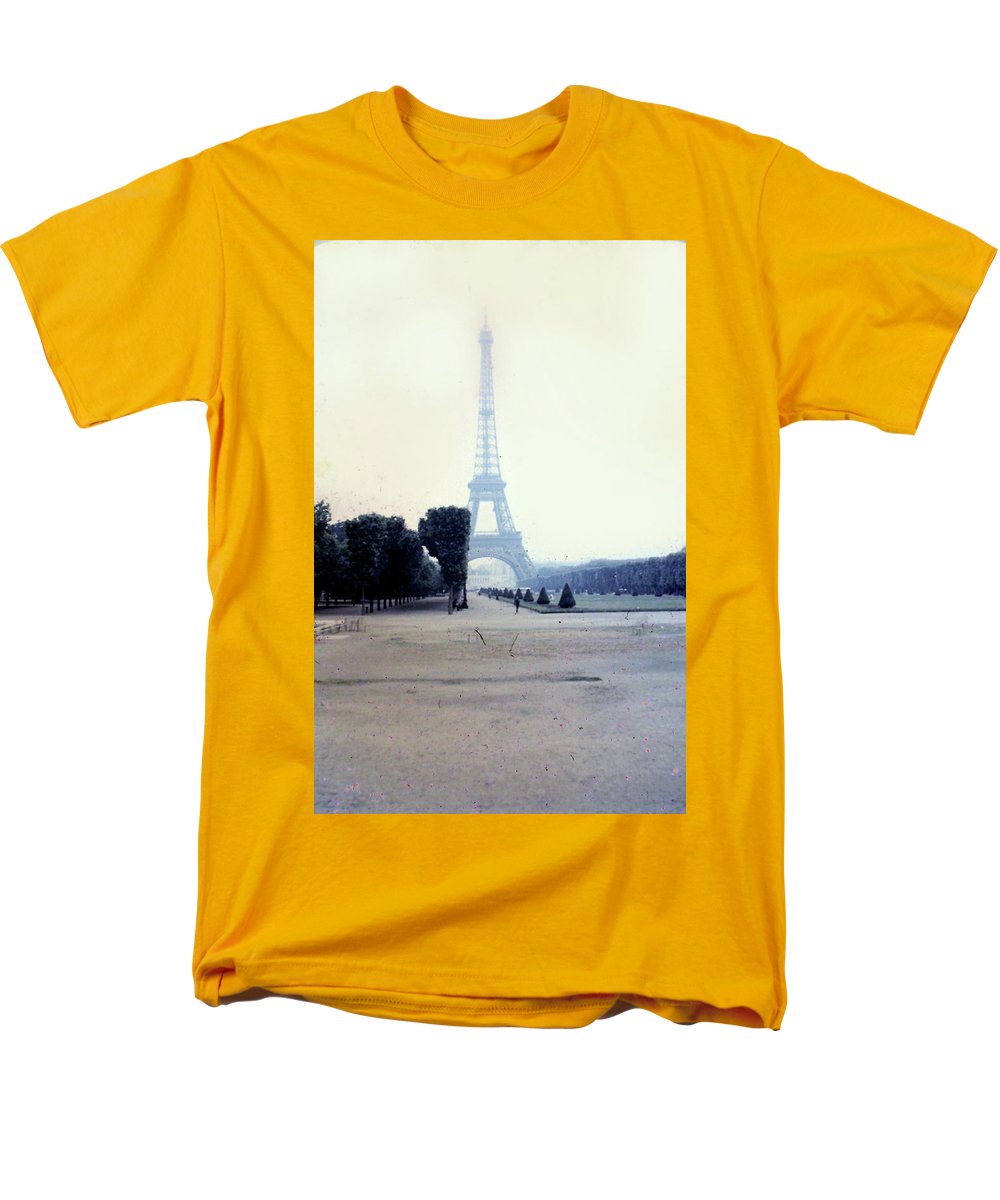 Europe Trip 1968 Number 22 - Men's T-Shirt (Regular Fit)