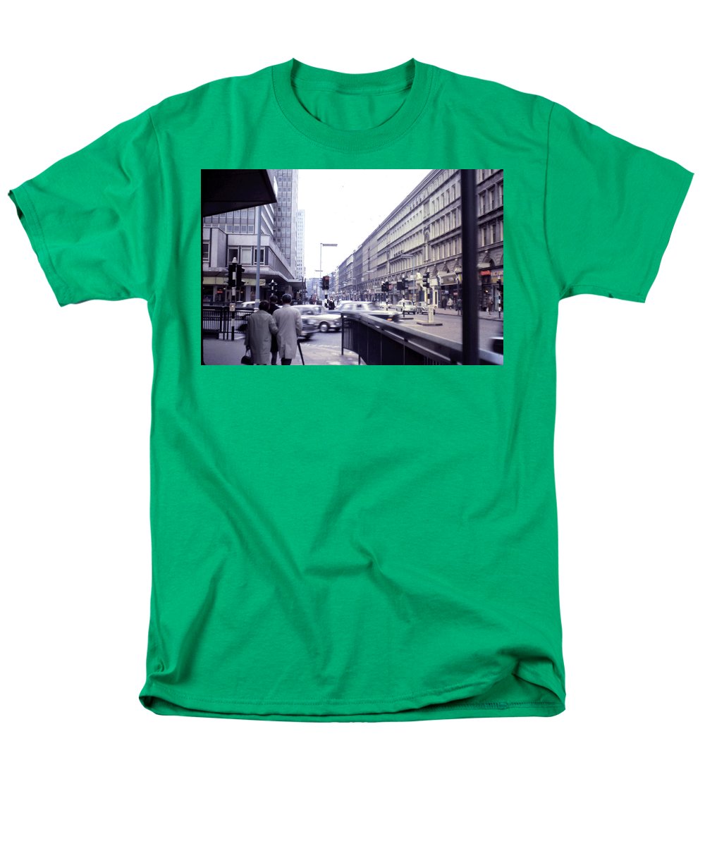 Europe Trip 1967 Number 5 - Men's T-Shirt (Regular Fit)