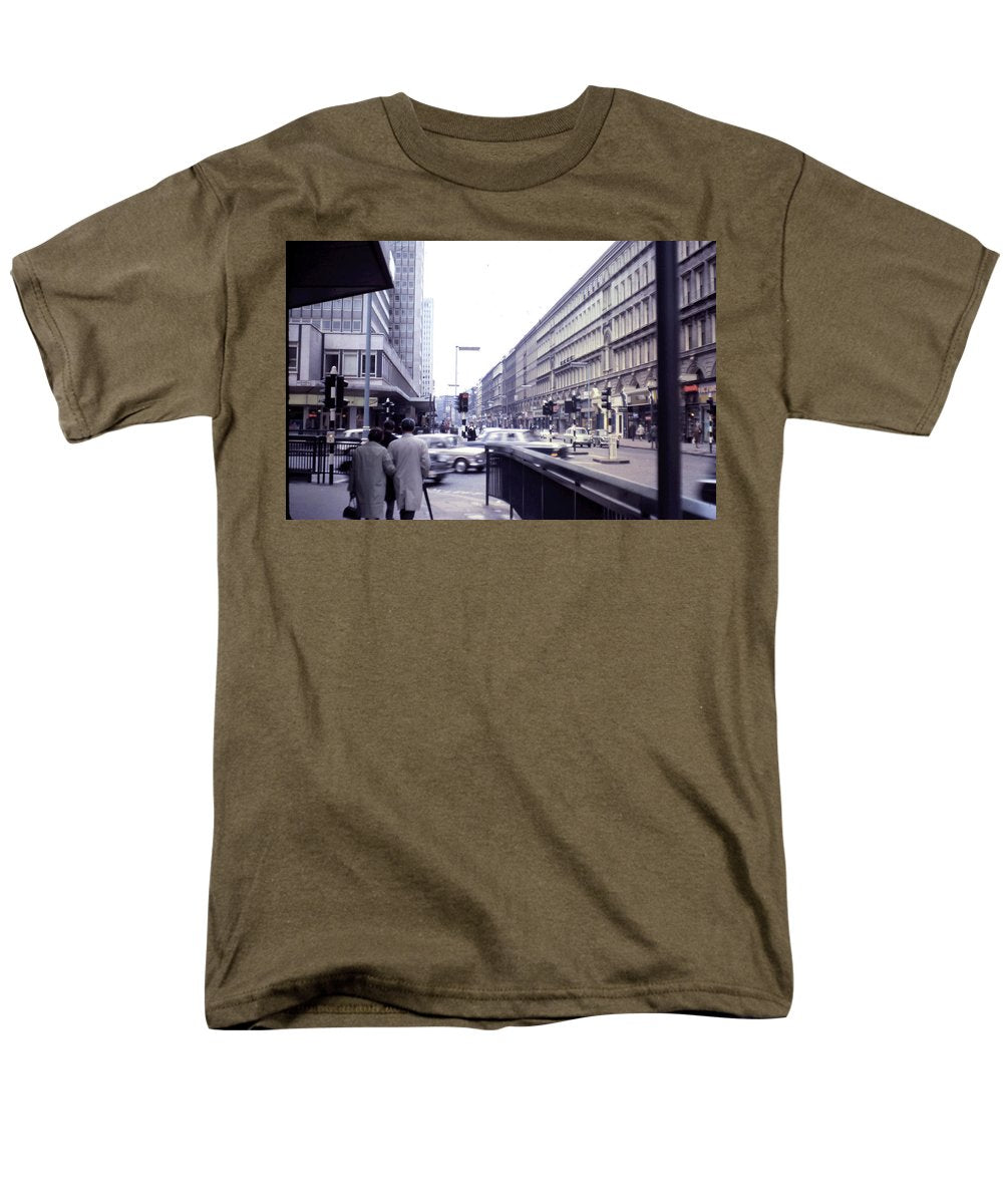 Europe Trip 1967 Number 5 - Men's T-Shirt (Regular Fit)
