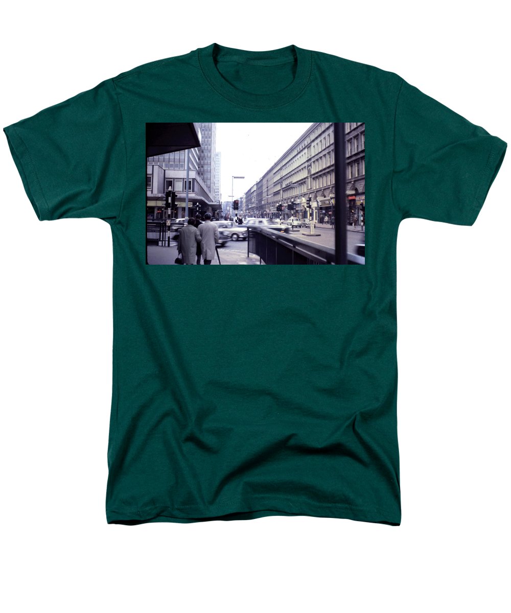 Europe Trip 1967 Number 5 - Men's T-Shirt (Regular Fit)