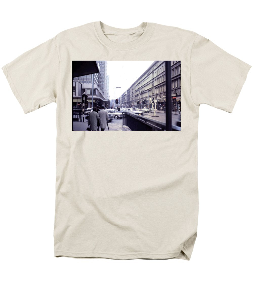 Europe Trip 1967 Number 5 - Men's T-Shirt (Regular Fit)