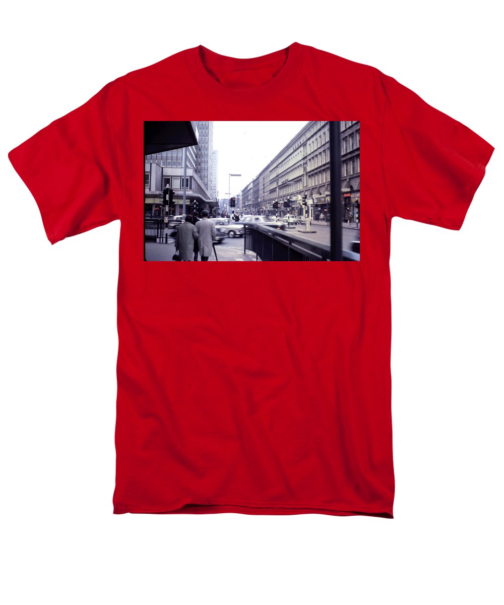 Europe Trip 1967 Number 5 - Men's T-Shirt (Regular Fit)