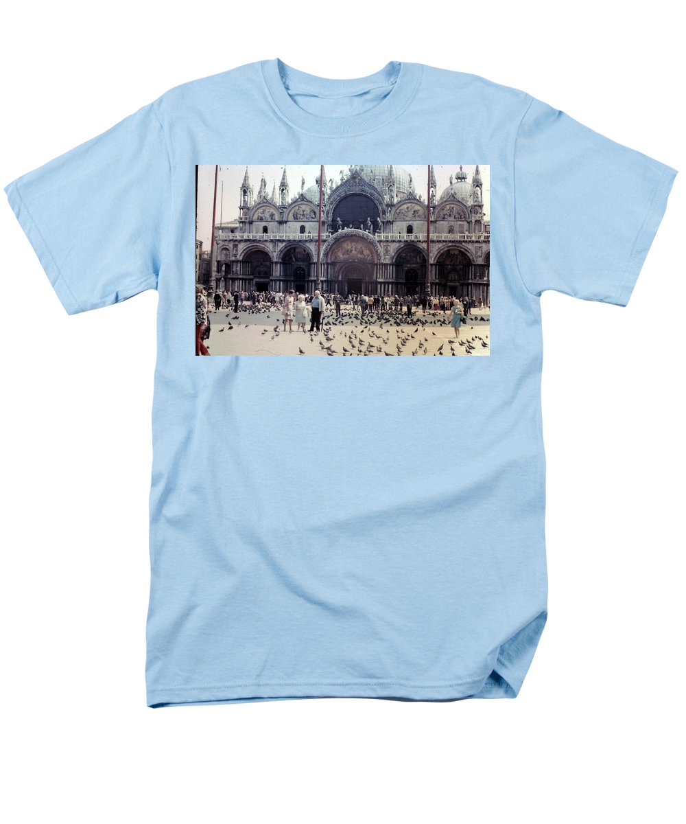 Europe Trip 1971 Number 11 - Men's T-Shirt (Regular Fit)