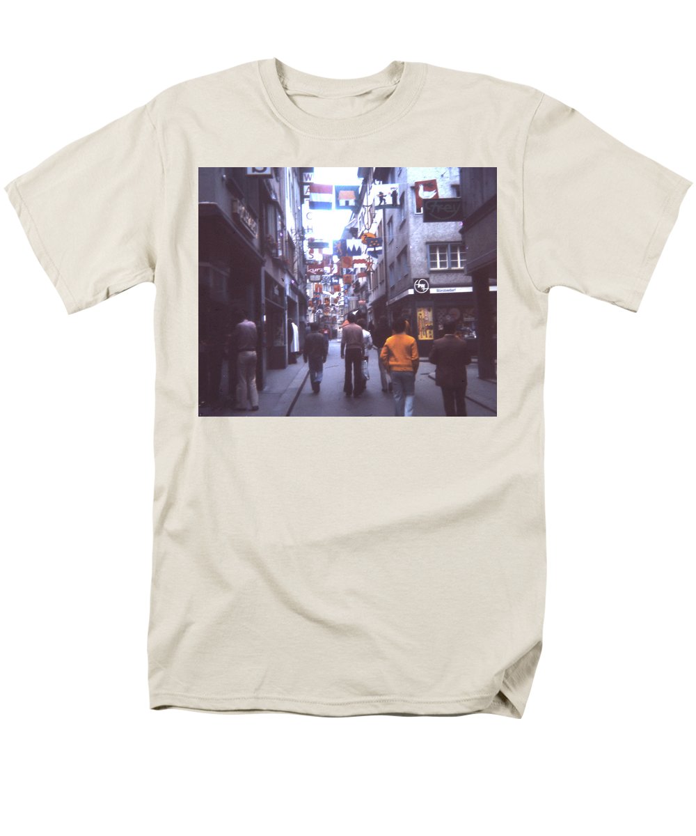 Europe Trip 1973 Number 10 - Men's T-Shirt (Regular Fit)