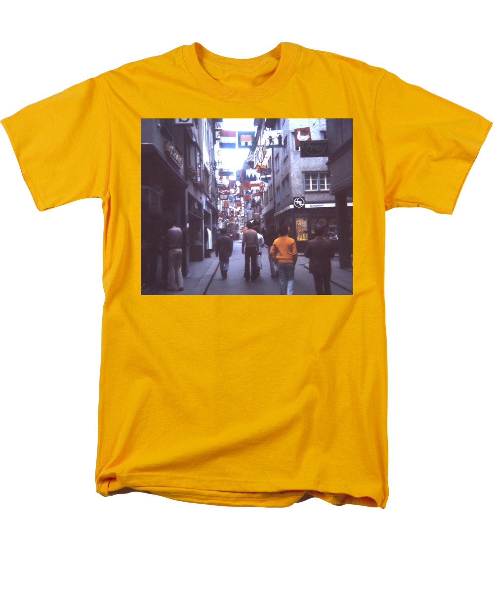 Europe Trip 1973 Number 10 - Men's T-Shirt (Regular Fit)