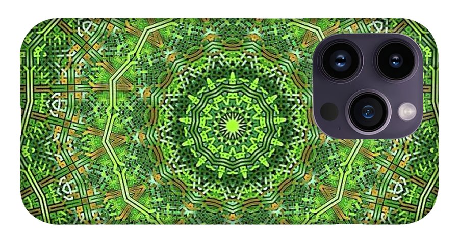 Green Celtic Knot Circle Kaleidoscope - Phone Case