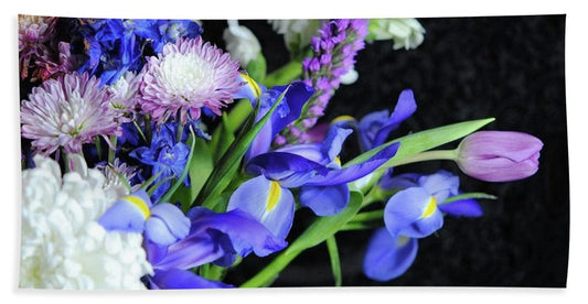 Iris Bouquet - Bath Towel