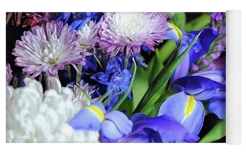 Iris Bouquet - Yoga Mat