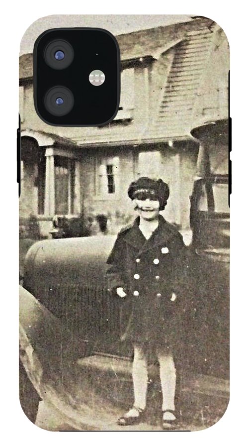 Little 1920s Girl With Car - Phone Case