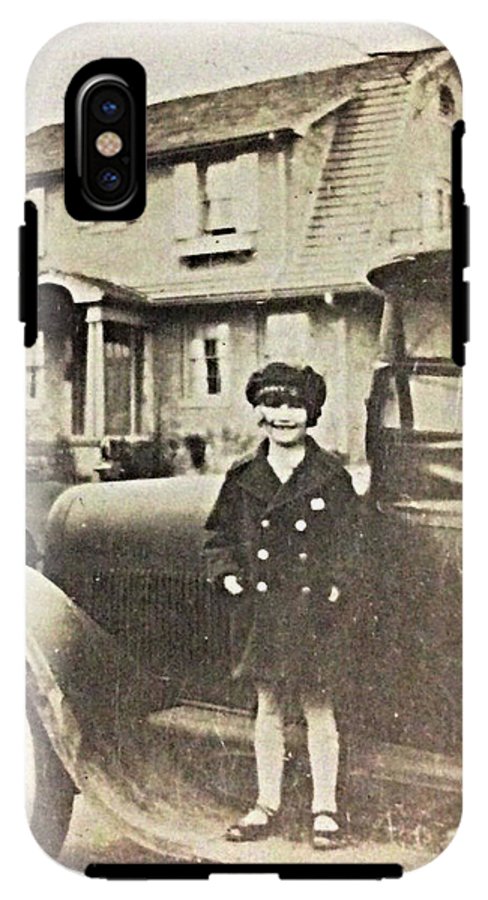 Little 1920s Girl With Car - Phone Case