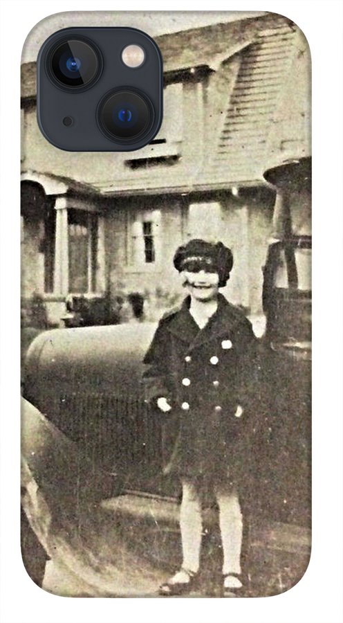 Little 1920s Girl With Car - Phone Case