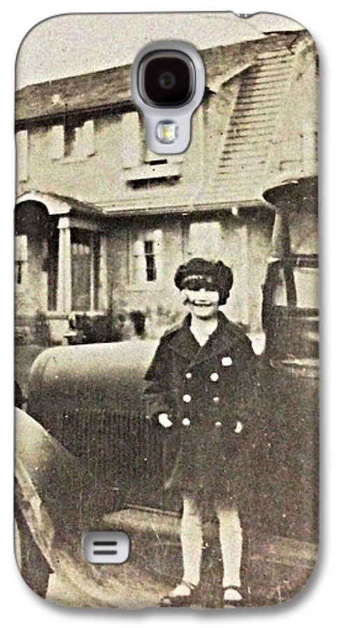 Little 1920s Girl With Car - Phone Case