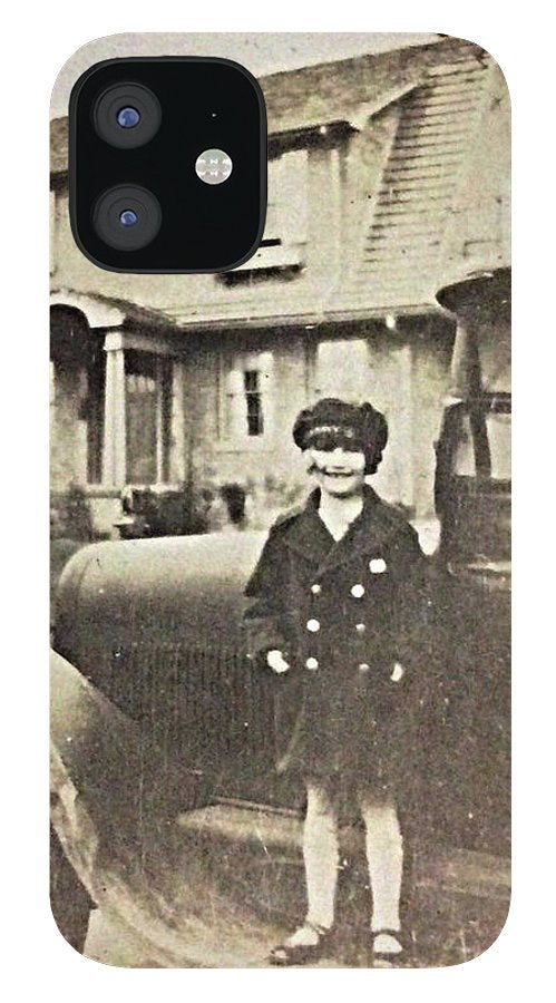 Little 1920s Girl With Car - Phone Case