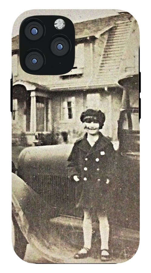 Little 1920s Girl With Car - Phone Case
