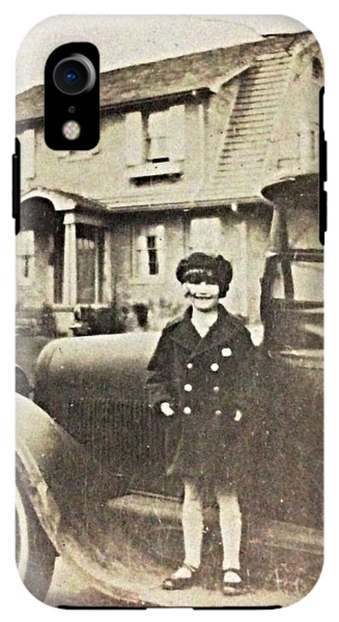 Little 1920s Girl With Car - Phone Case