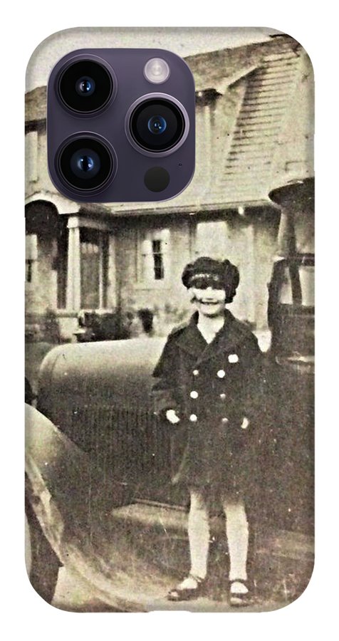Little 1920s Girl With Car - Phone Case