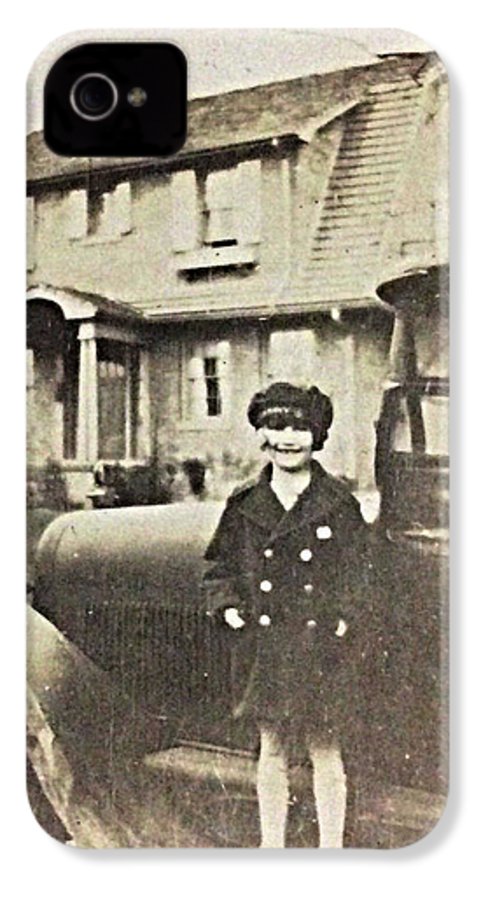 Little 1920s Girl With Car - Phone Case
