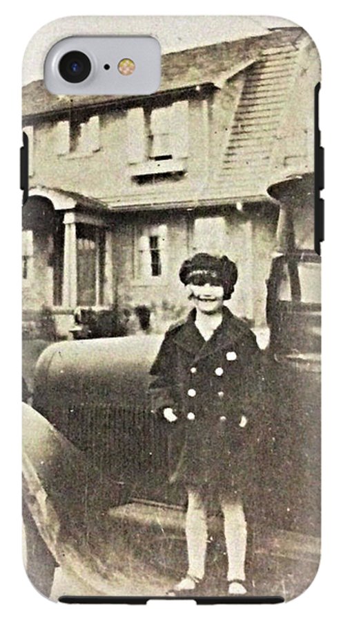 Little 1920s Girl With Car - Phone Case