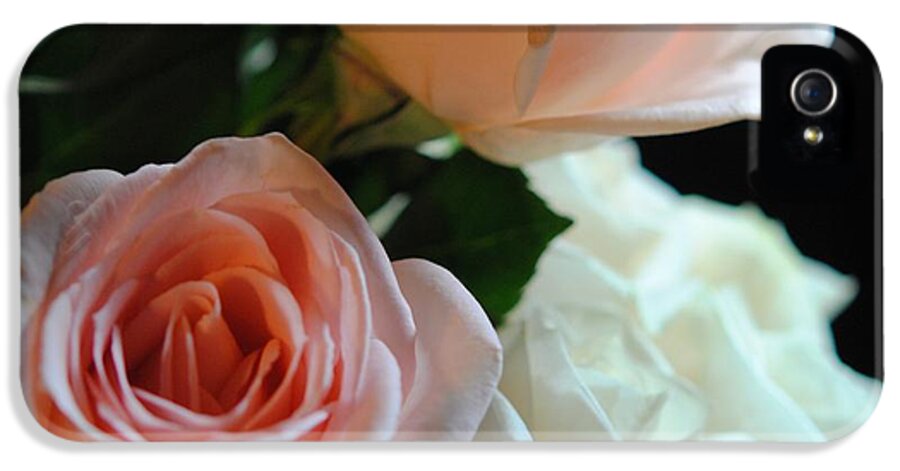 Pink and White Roses Bouquet - Phone Case